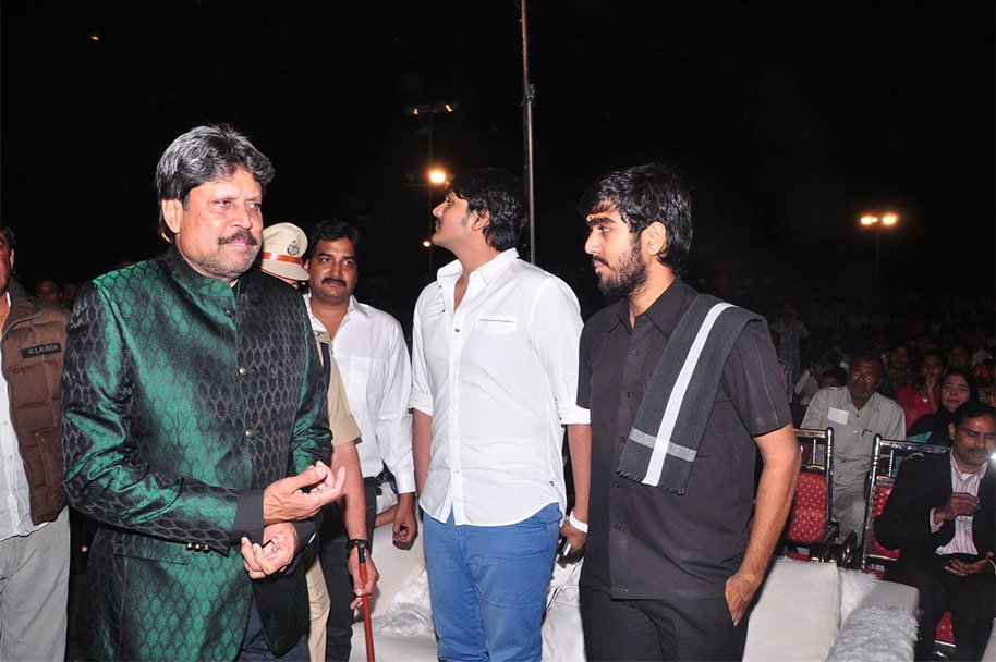 Dil-Deewana-Audio-Launch-by-Kapil-Dev